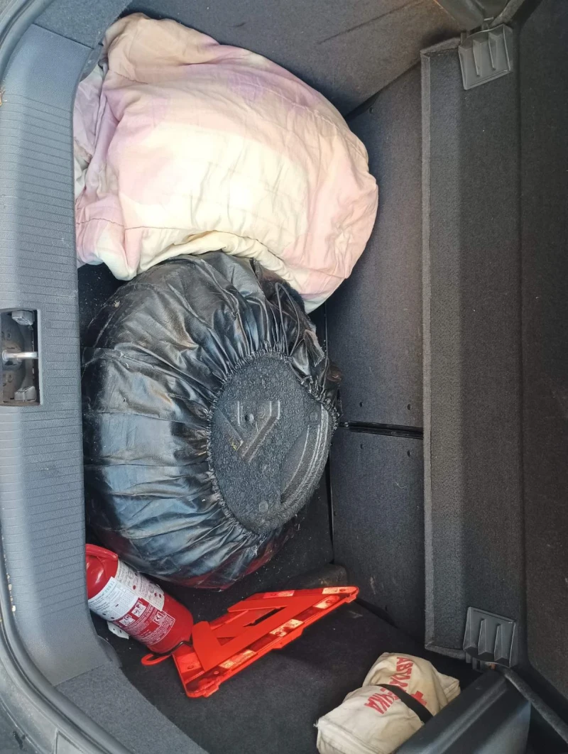 Opel Astra 1.6, снимка 9 - Автомобили и джипове - 51266545