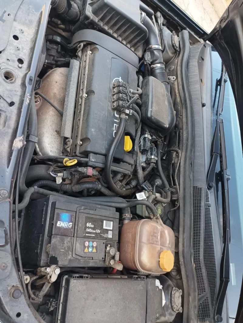 Opel Astra 1.6, снимка 8 - Автомобили и джипове - 51266545