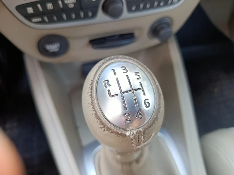 Renault Megane Grandtour, снимка 10 - Автомобили и джипове - 51375072