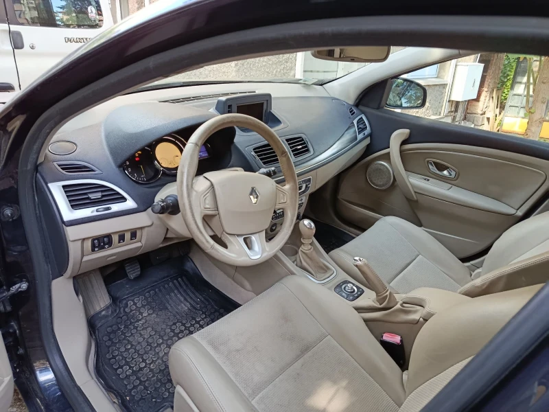 Renault Megane Grandtour, снимка 4 - Автомобили и джипове - 51375072