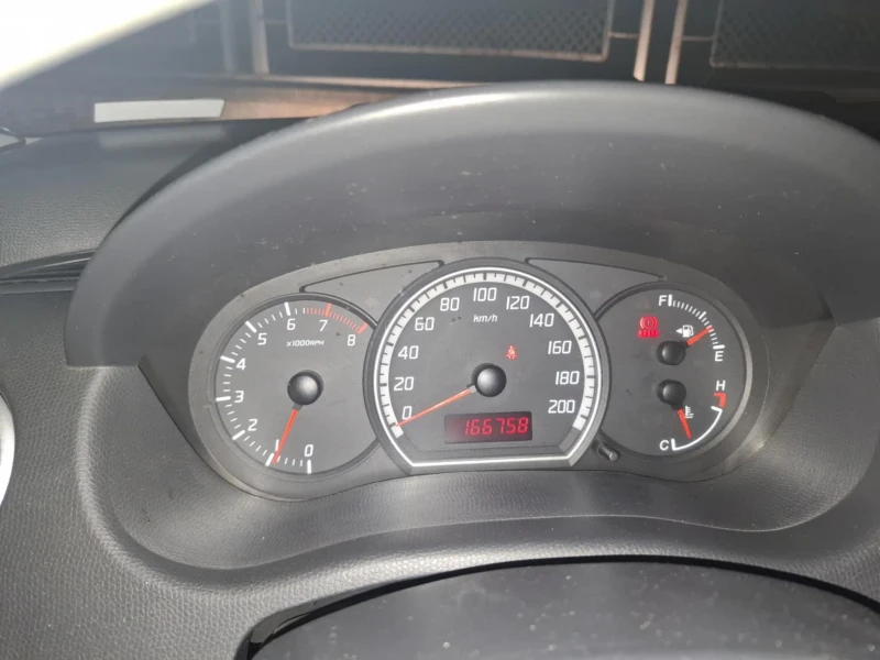 Suzuki Swift, снимка 6 - Автомобили и джипове - 52540284