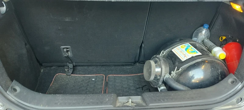 Suzuki Swift, снимка 8 - Автомобили и джипове - 52540284