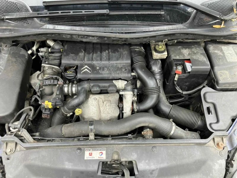 Citroen C4 1.6HDI 16V 109k, снимка 16 - Автомобили и джипове - 52661412