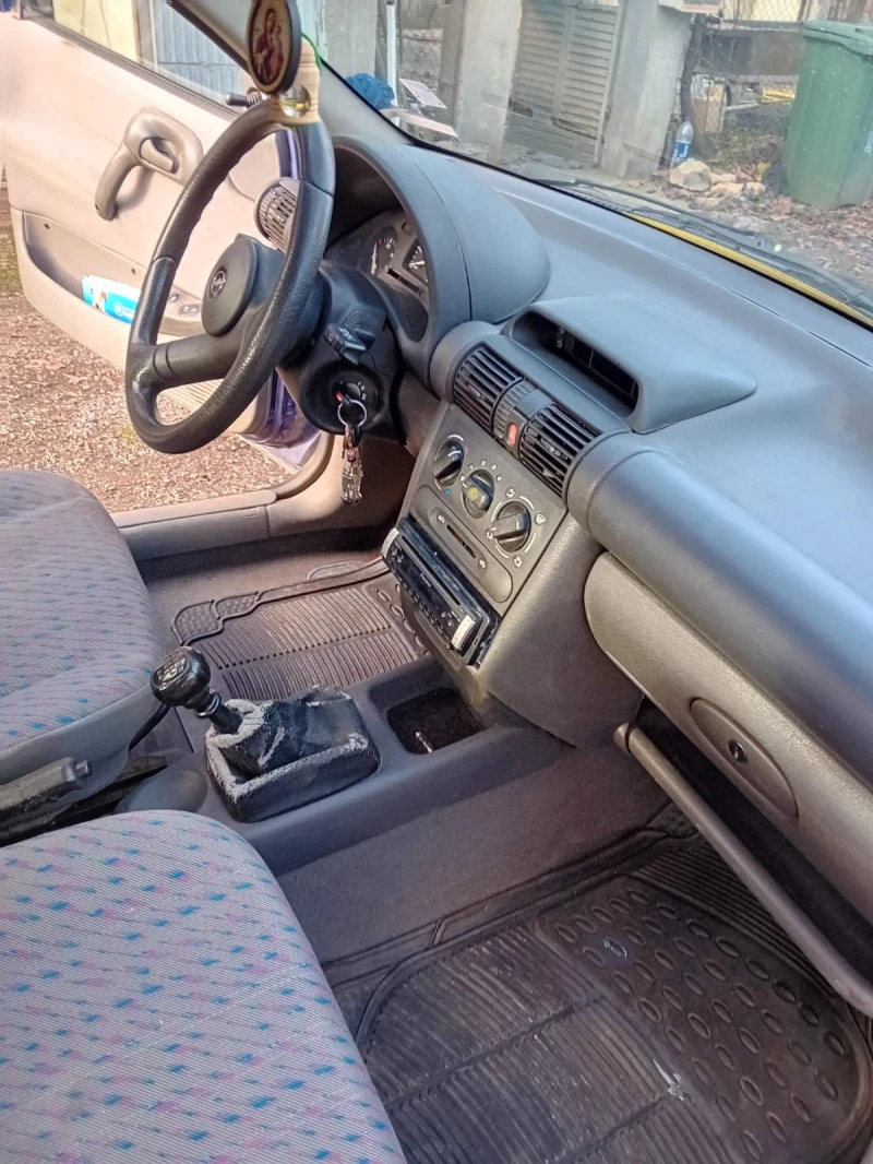 Opel Corsa, снимка 6 - Автомобили и джипове - 52484795