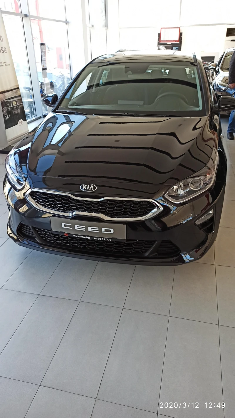 Kia Ceed, снимка 3 - Автомобили и джипове - 52654613
