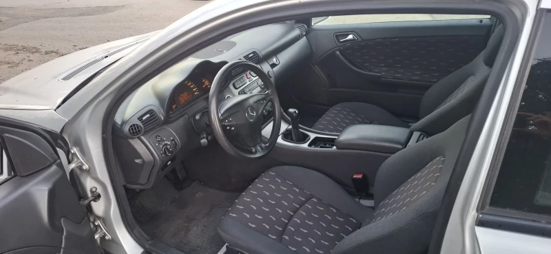 Mercedes-Benz C 180, снимка 7 - Автомобили и джипове - 52775320