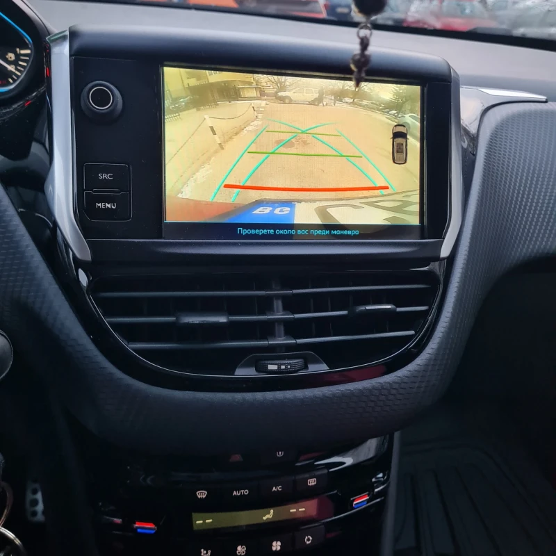 Peugeot 2008 1.2 Pure Tech Turbo, бензин, снимка 6 - Автомобили и джипове - 53083697