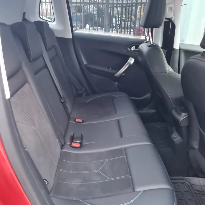 Peugeot 2008 1.2 Pure Tech Turbo, бензин, снимка 10 - Автомобили и джипове - 53083697