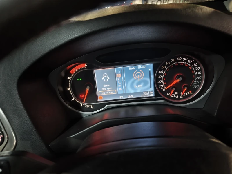 Ford Mondeo 2.0 TDCI, снимка 9 - Автомобили и джипове - 53237410