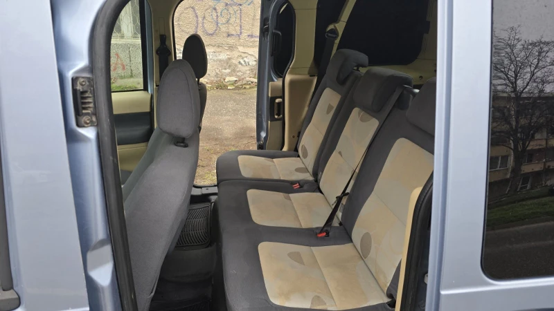 Ford Tourneo Connect 1.8 TDCI, снимка 11 - Автомобили и джипове - 53515936
