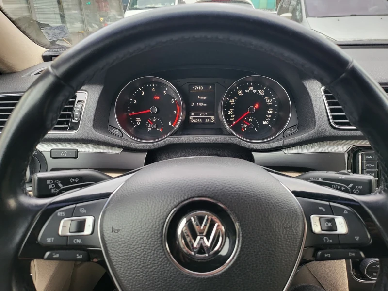 VW Passat R-line 2.0TSI, снимка 12 - Автомобили и джипове - 53530209