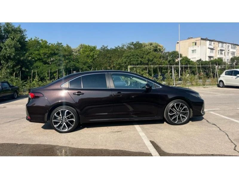 Toyota Corolla SEDAN 1.6 CVT Luxury Plus - изображение 6
