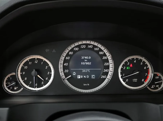 Mercedes-Benz E 350 Coupe - изображение 8