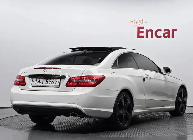 Mercedes-Benz E 350 Coupe - изображение 2