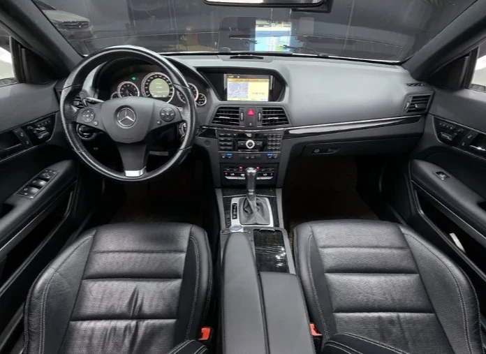 Mercedes-Benz E 350 Coupe - изображение 7