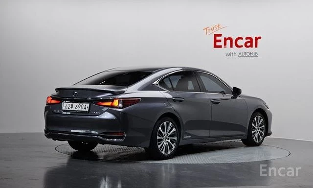 Lexus ES 300 h | ОБДУХВАНЕ | ШИБЕДАХ | ЗАДНА КАМЕРА | , снимка 2 - Автомобили и джипове - 54125175