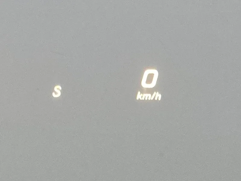 Mercedes-Benz E 300 4MATIC - САМО 30% АВАНС, снимка 16 - Автомобили и джипове - 56266599
