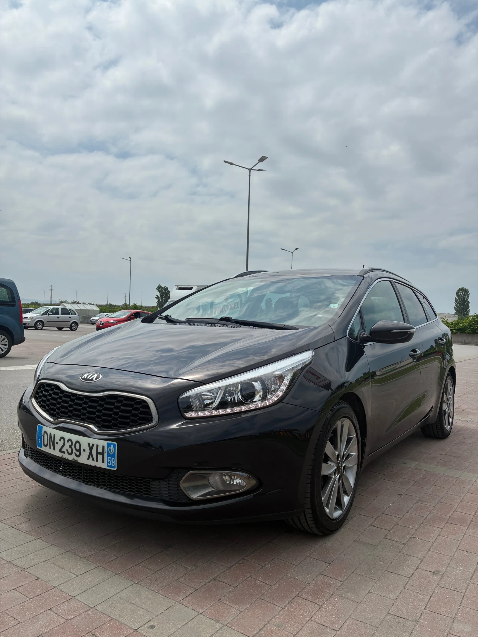 Kia Ceed ДОБРО СЪСТОЯНИЕ РЕГИСТРИРАНА !!! - изображение 4