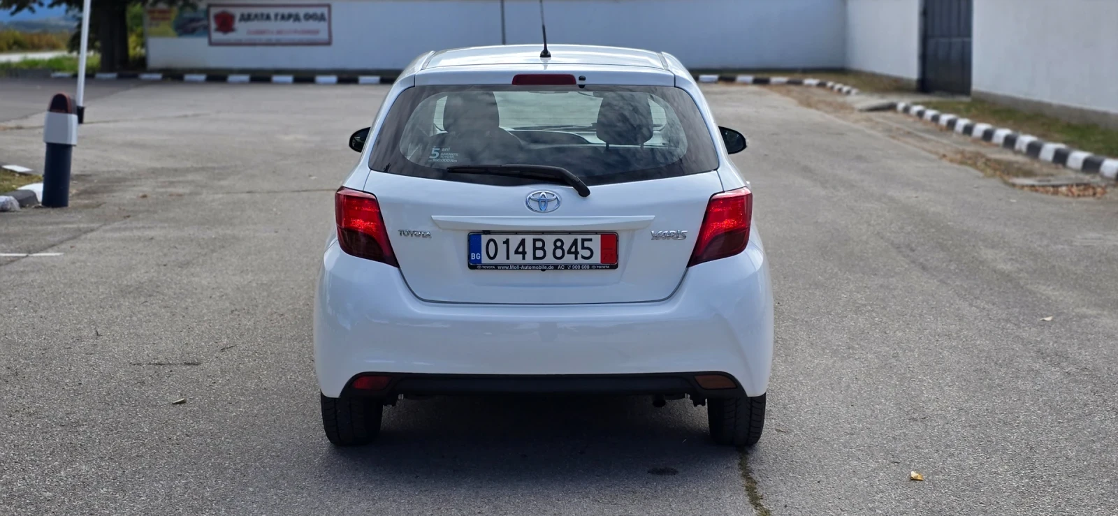 Toyota Yaris  - изображение 8
