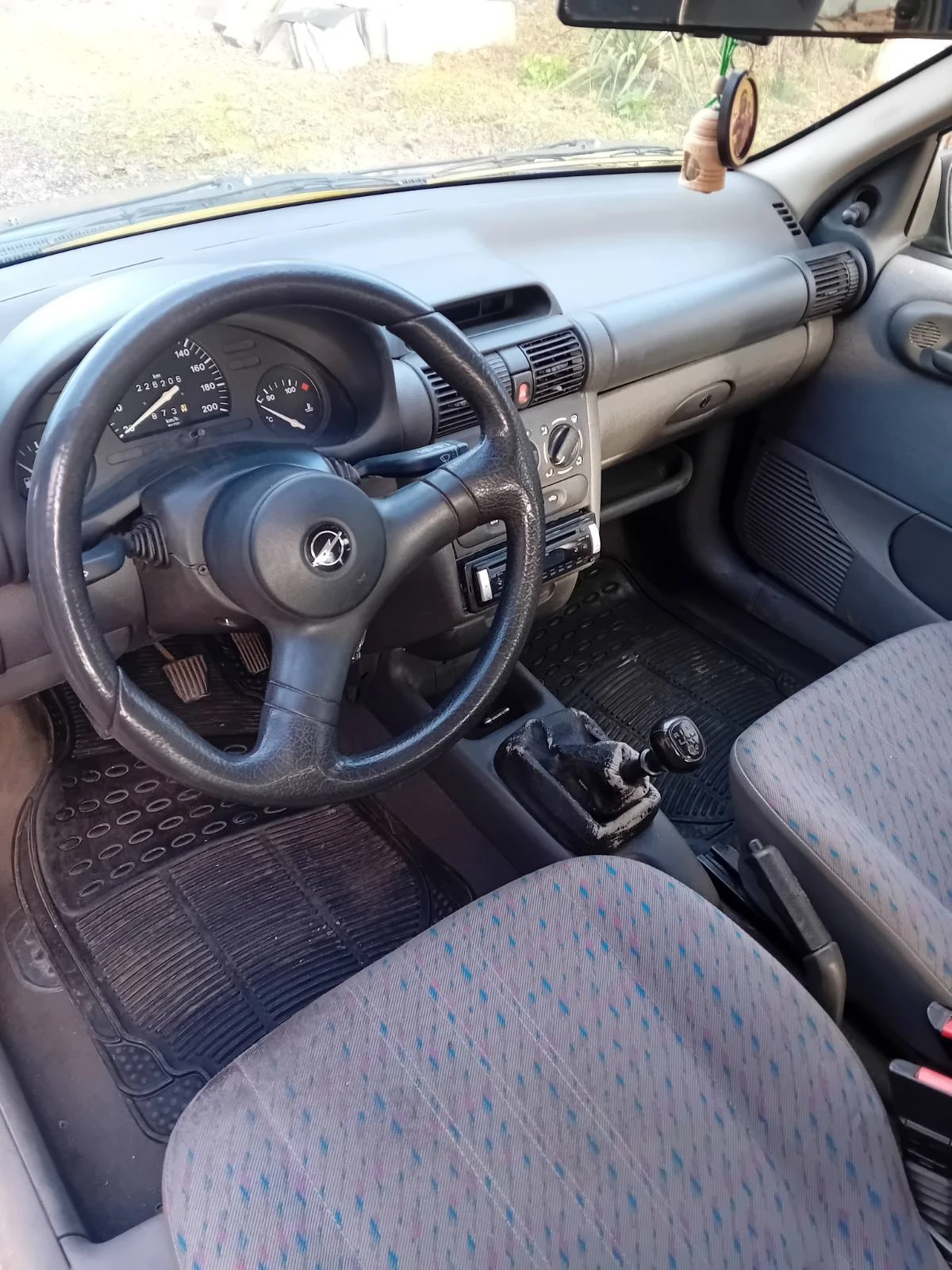 Opel Corsa  - изображение 5