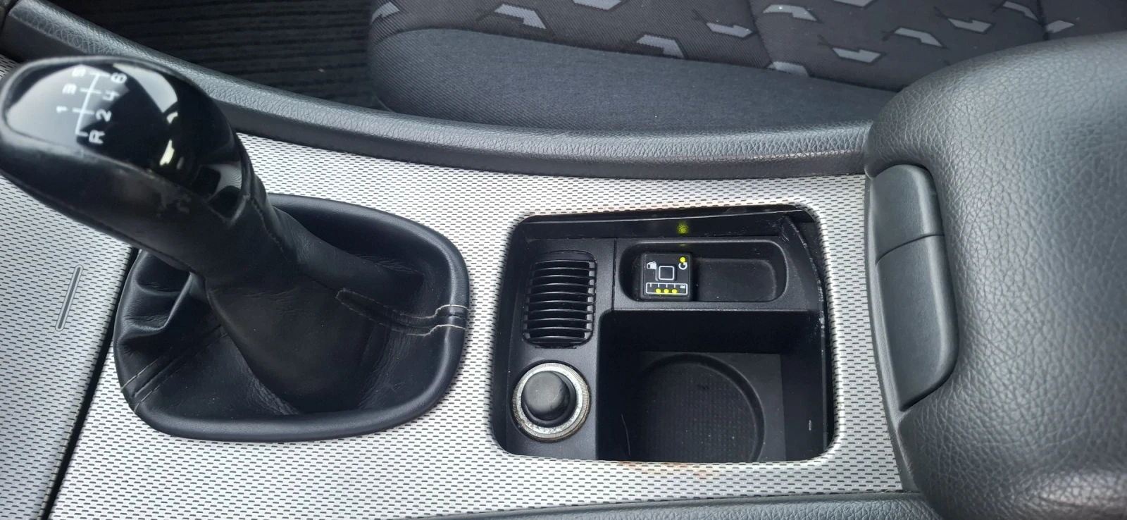 Mercedes-Benz C 180  - изображение 10