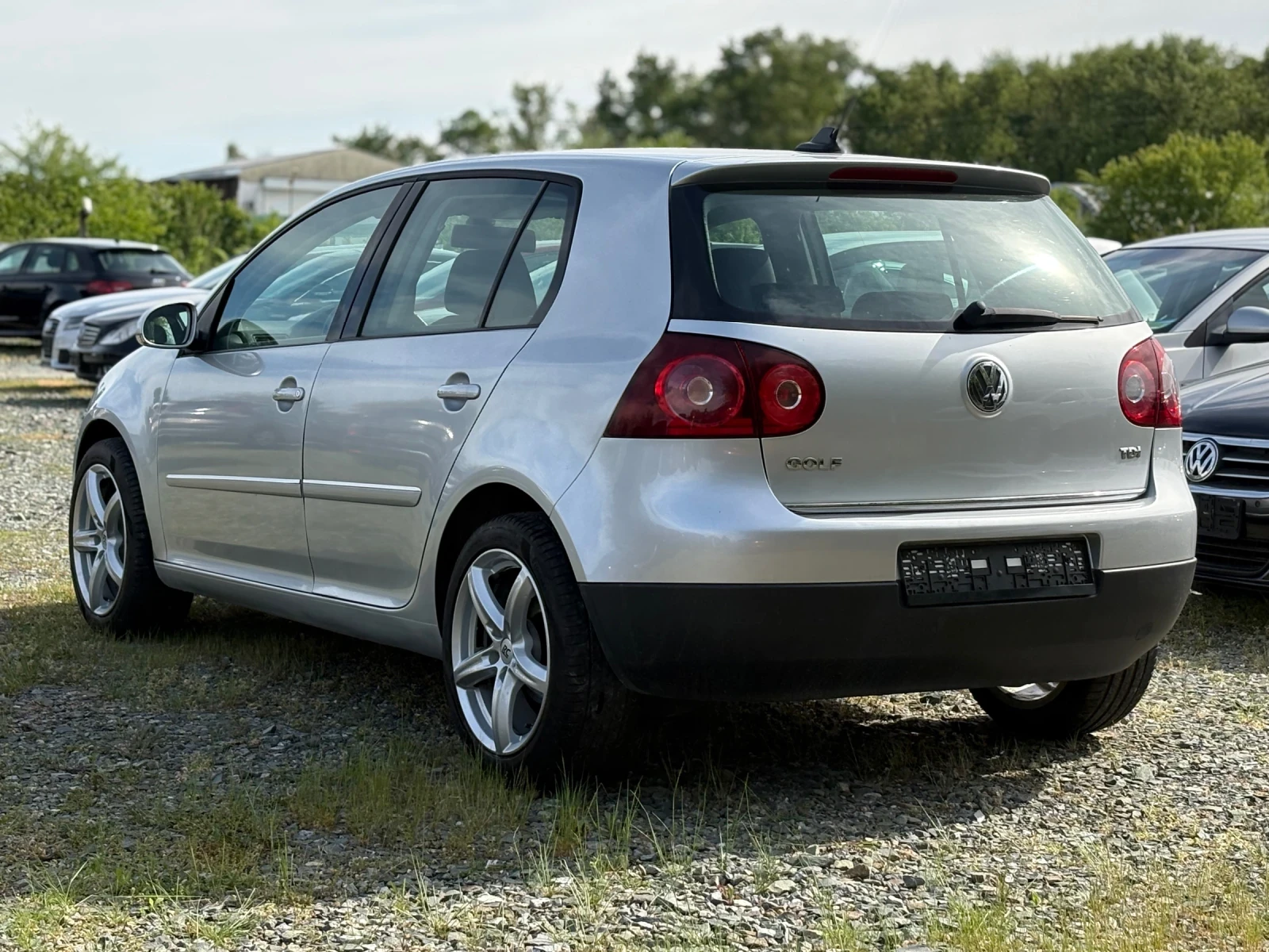 VW Golf 1.9 TDI-105k.s., снимка 6 - Автомобили и джипове - 52934019