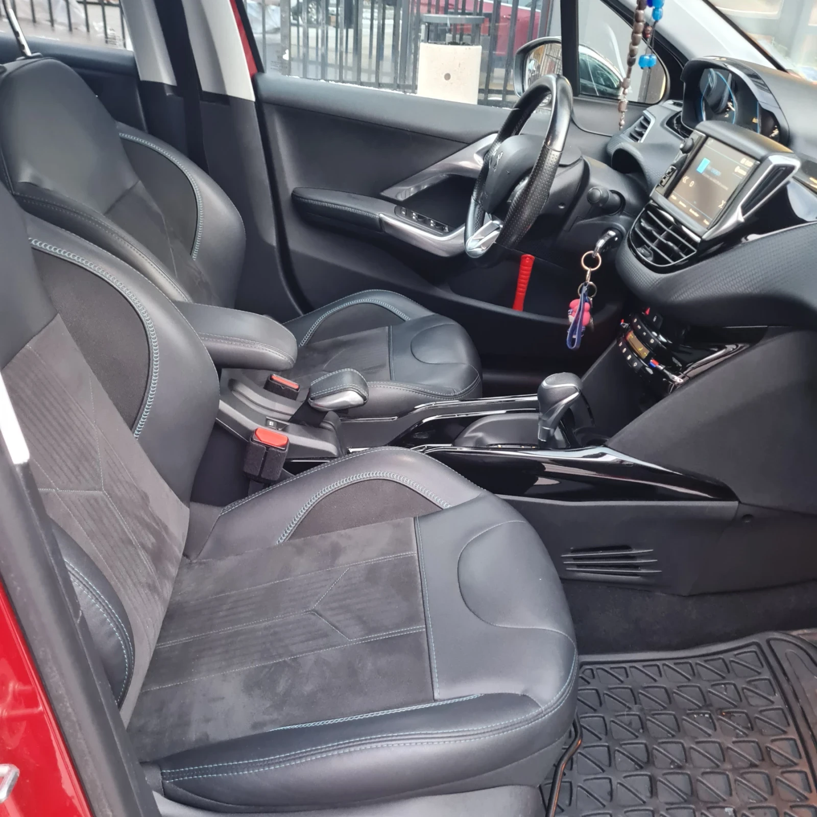 Peugeot 2008 1.2 Pure Tech Turbo, ������ | Mobile.bg � ����������� 11