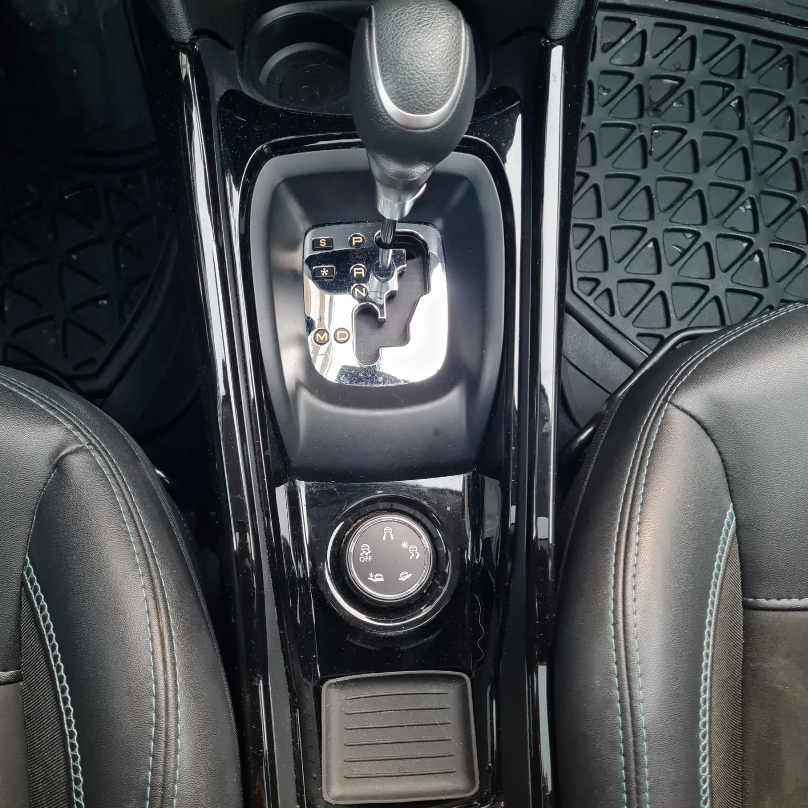 Peugeot 2008 1.2 Pure Tech Turbo, ������ | Mobile.bg � ����������� 9