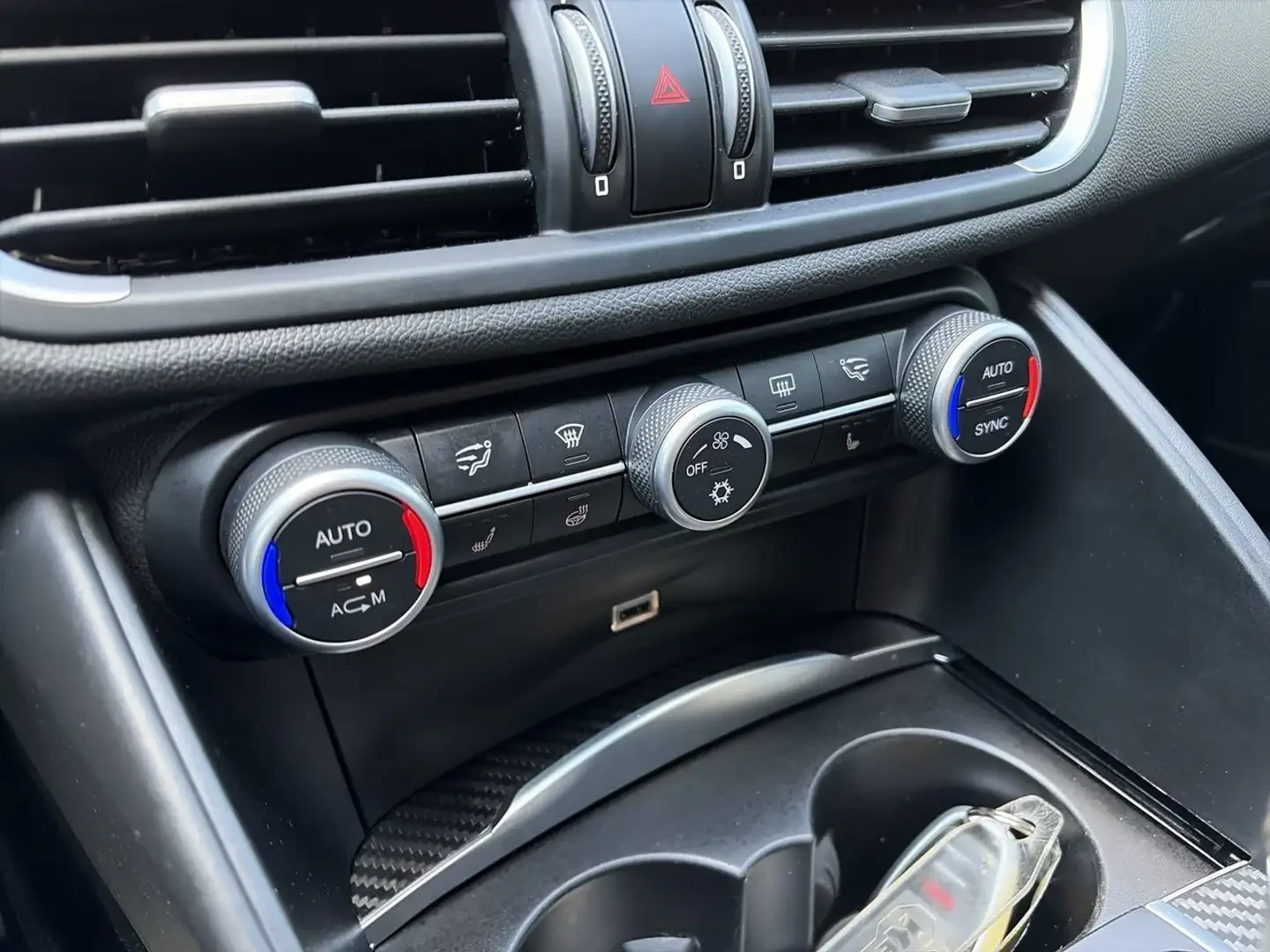 Alfa Romeo Giulia Quadrifoglio| �� ������| ������! | Mobile.bg � ����������� 13