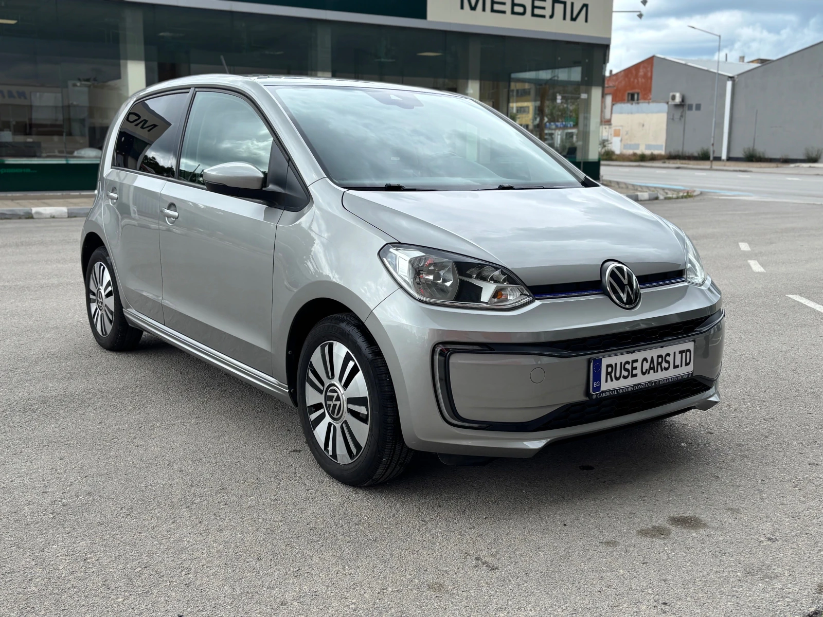 VW Up Electric💥камера/зимен пакет/CCS, снимка 2 - Автомобили и джипове - 54582092