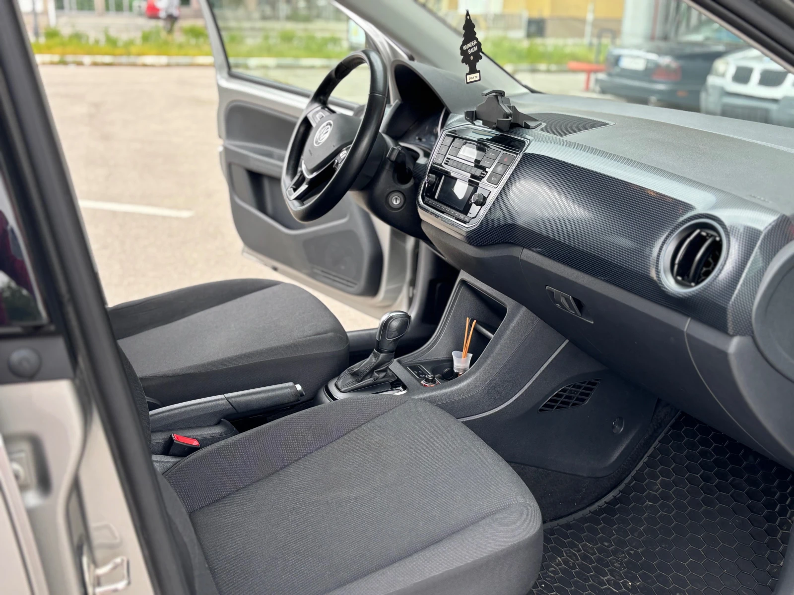 VW Up Electric💥камера/зимен пакет/CCS, снимка 14 - Автомобили и джипове - 54582092