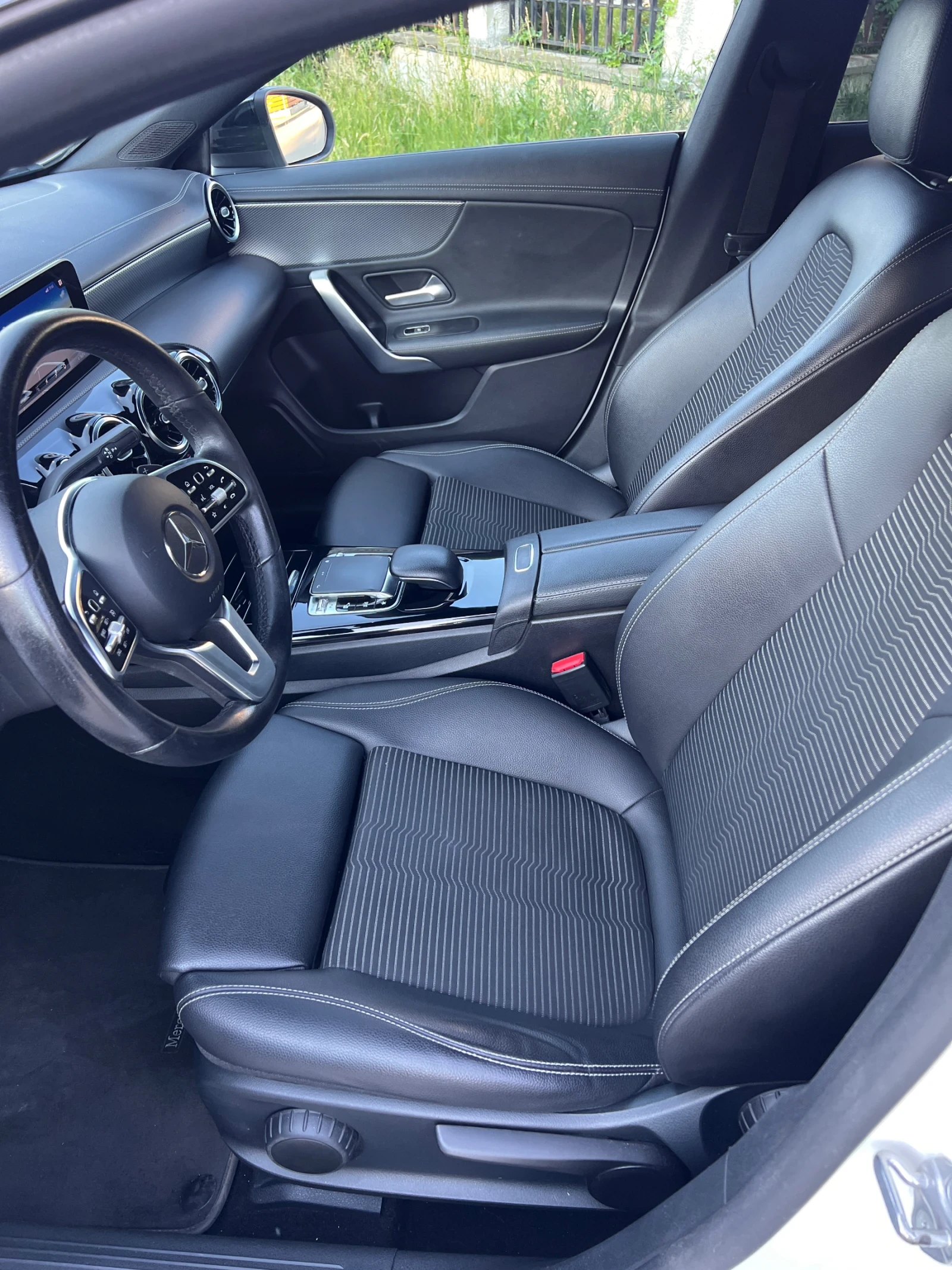 Mercedes-Benz CLA 180, снимка 6 - Автомобили и джипове - 54962463