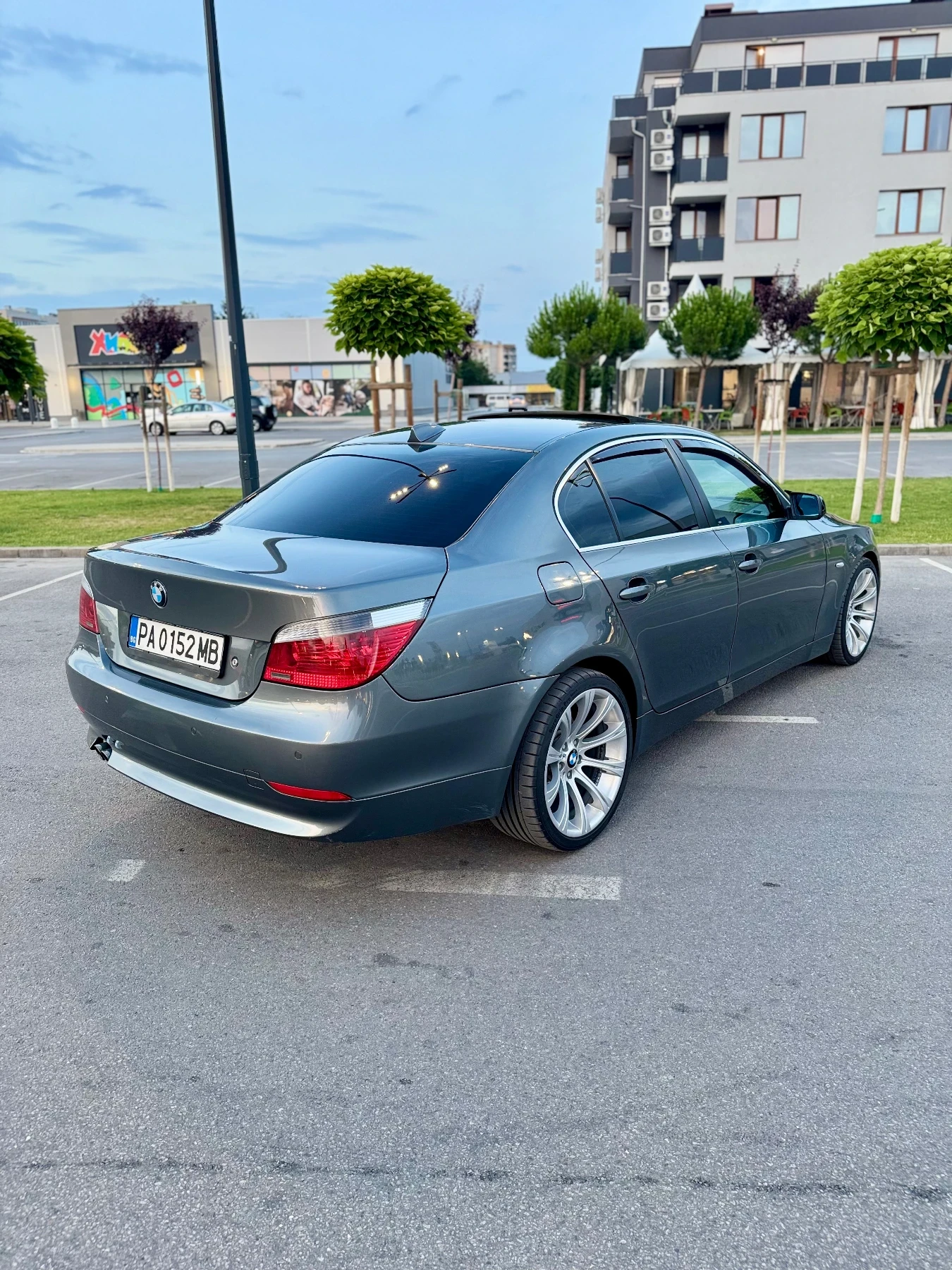 BMW 520, снимка 10 - Автомобили и джипове - 55317023