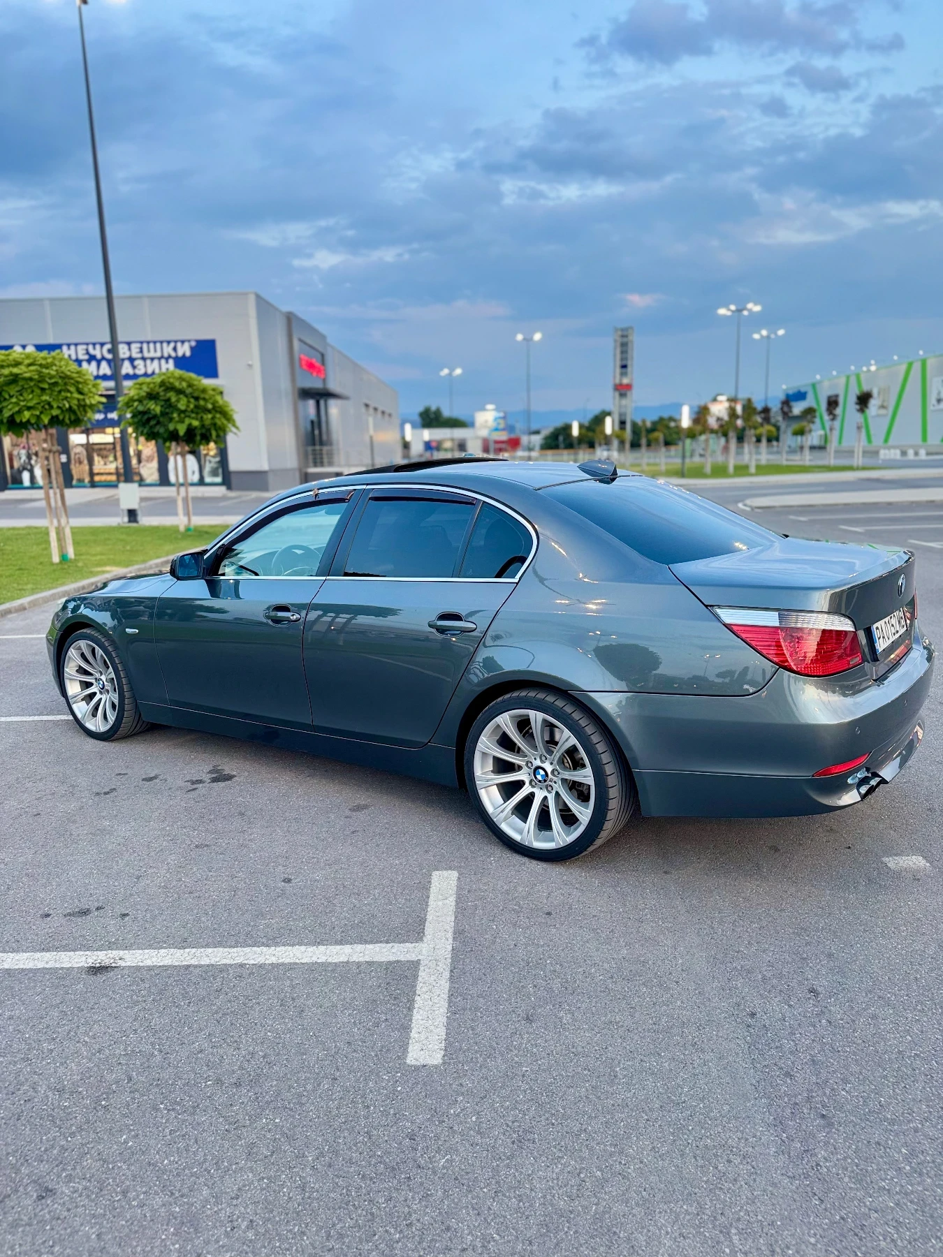 BMW 520, снимка 9 - Автомобили и джипове - 55317023