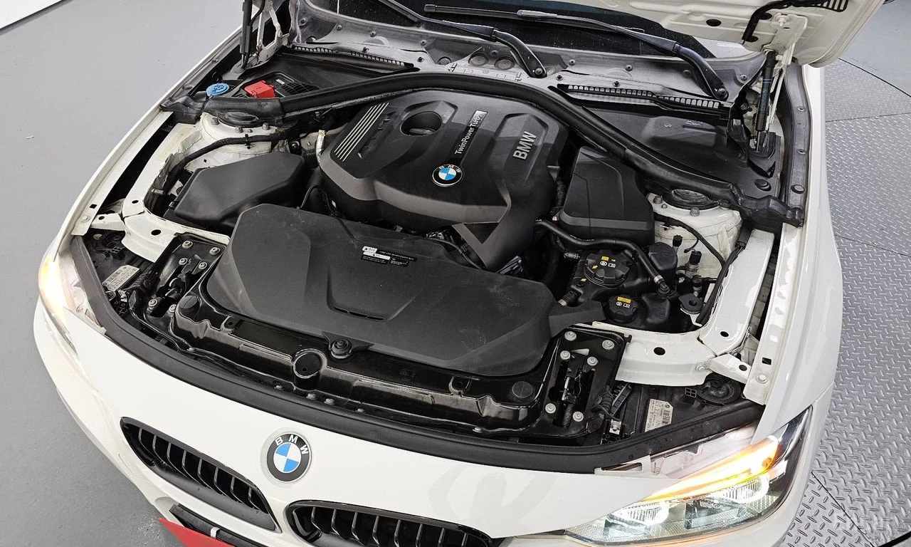 BMW 330 * ФИКСИРАНА ЦЕНА ДО БЪЛГАРИЯ * АВТОКРЕДИТ, снимка 9 - Автомобили и джипове - 55398585
