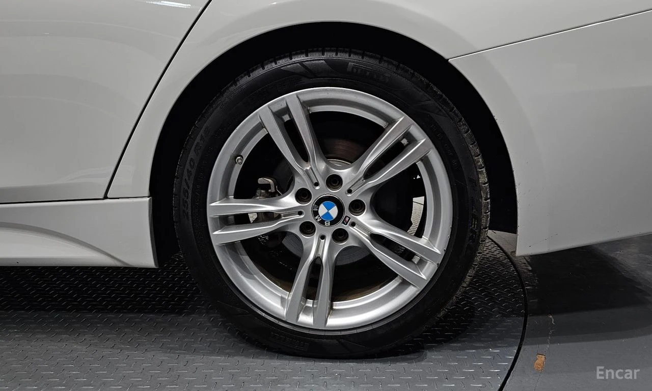 BMW 330 * ФИКСИРАНА ЦЕНА ДО БЪЛГАРИЯ * АВТОКРЕДИТ, снимка 6 - Автомобили и джипове - 55398585