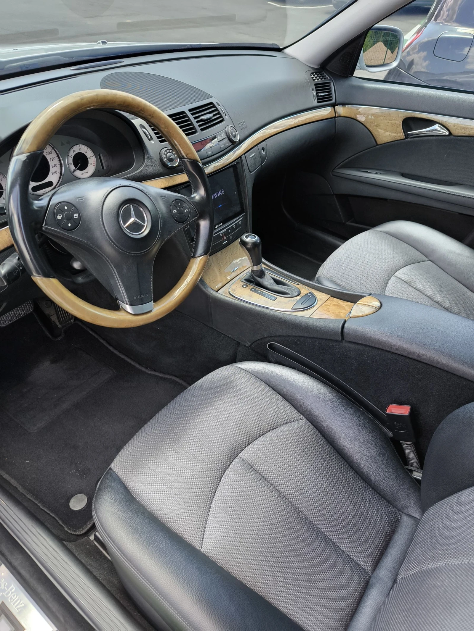 Mercedes-Benz E 200 КОМПРЕСОР LPG , снимка 8 - Автомобили и джипове - 55636549