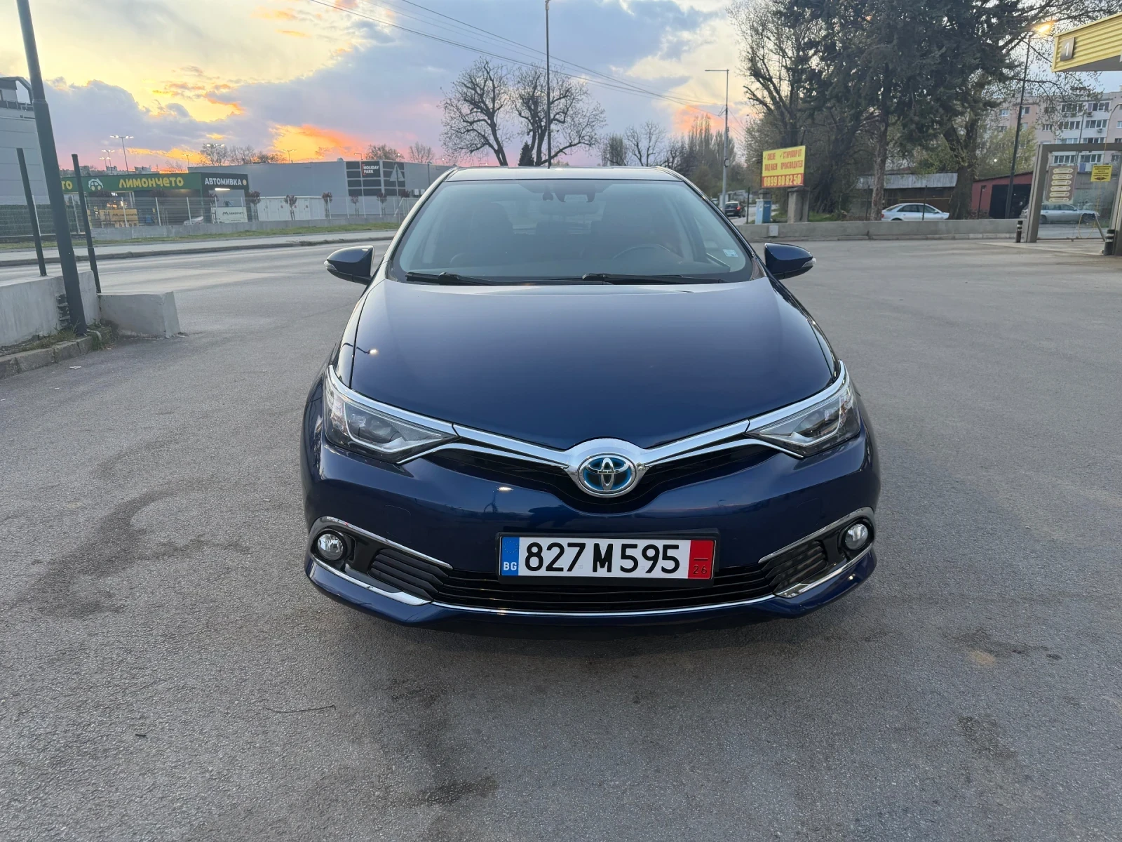 Toyota Auris, снимка 3 - Автомобили и джипове - 56089409