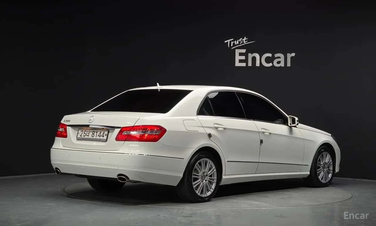 Mercedes-Benz E 300 * E300 Elegance * ЦЕНА ДО БГ, снимка 2 - Автомобили и джипове - 56742042