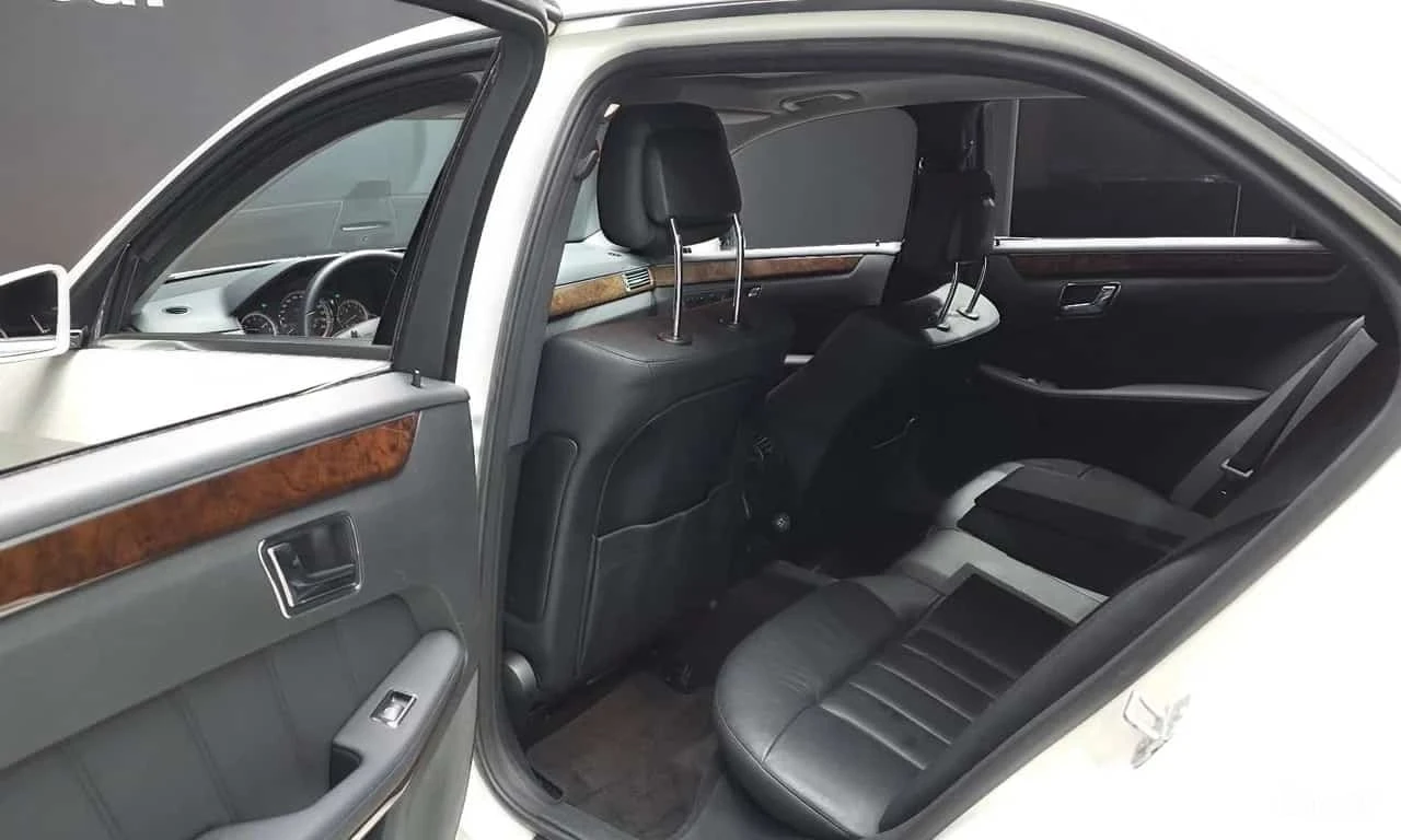Mercedes-Benz E 300 * E300 Elegance * ЦЕНА ДО БГ, снимка 7 - Автомобили и джипове - 56742042