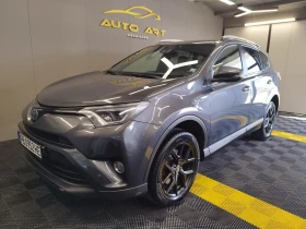 Toyota Rav4 Hybrid. Distronic, lane assist 