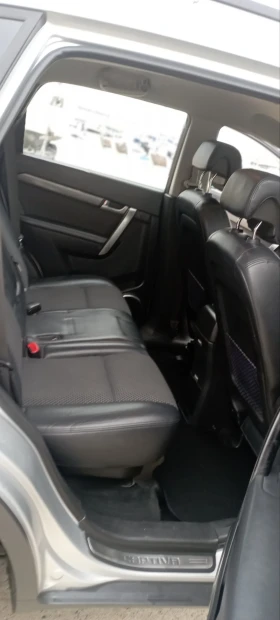Chevrolet Captiva 2.4газ 6+ 1 реален пробег, снимка 11