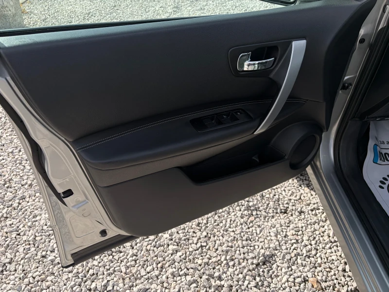 Nissan Qashqai 1.5DCI-106k.c. N-TEC/ Кожа , Панорама, KEYLESS /, снимка 8 - Автомобили и джипове - 52245793