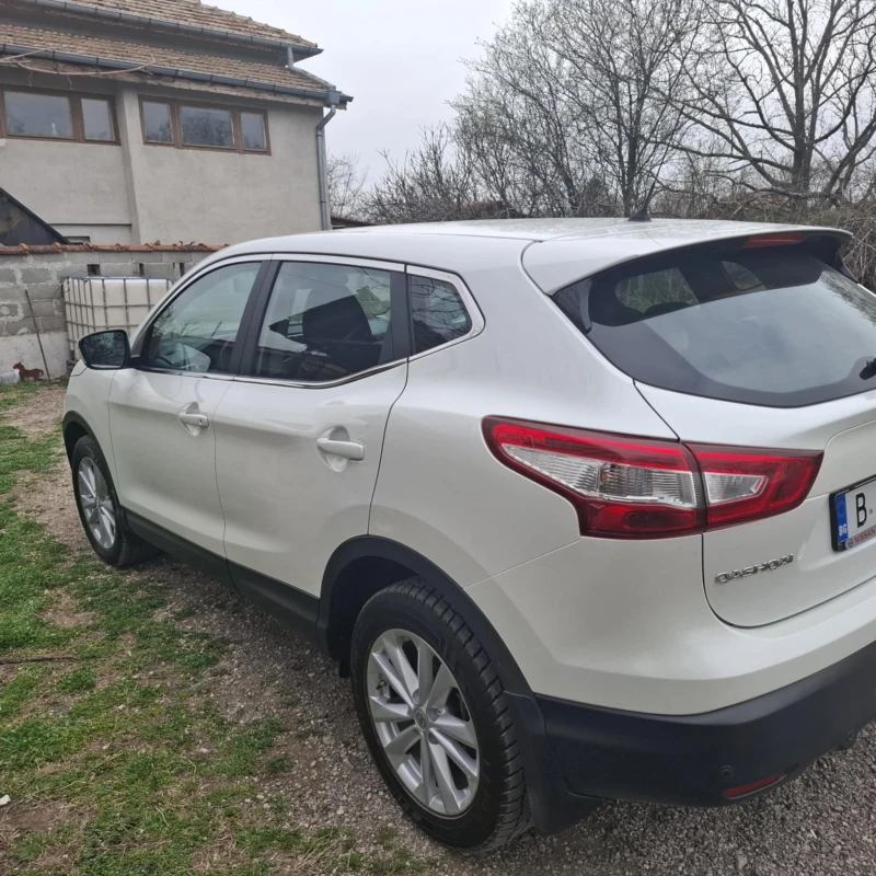 Nissan Qashqai, снимка 4 - Автомобили и джипове - 53081692