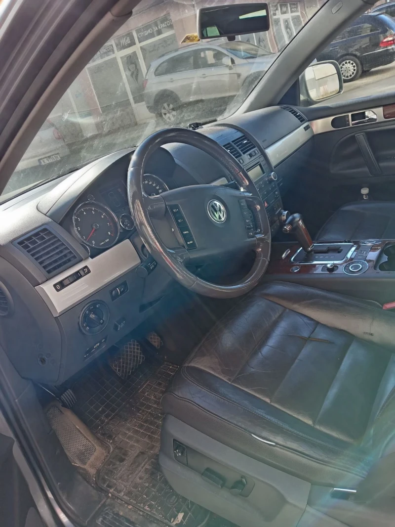 VW Touareg 3.2i Бензин/Газ, снимка 4 - Автомобили и джипове - 53167958