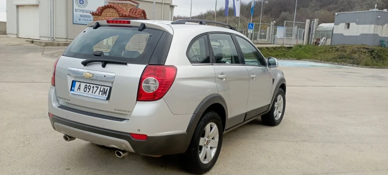 Chevrolet Captiva 2.4газ 6+ 1 реален пробег, снимка 4 - Автомобили и джипове - 53288739