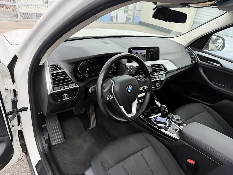 BMW X3  xDrive30e Navi LED Camera, снимка 7 - Автомобили и джипове - 56733750