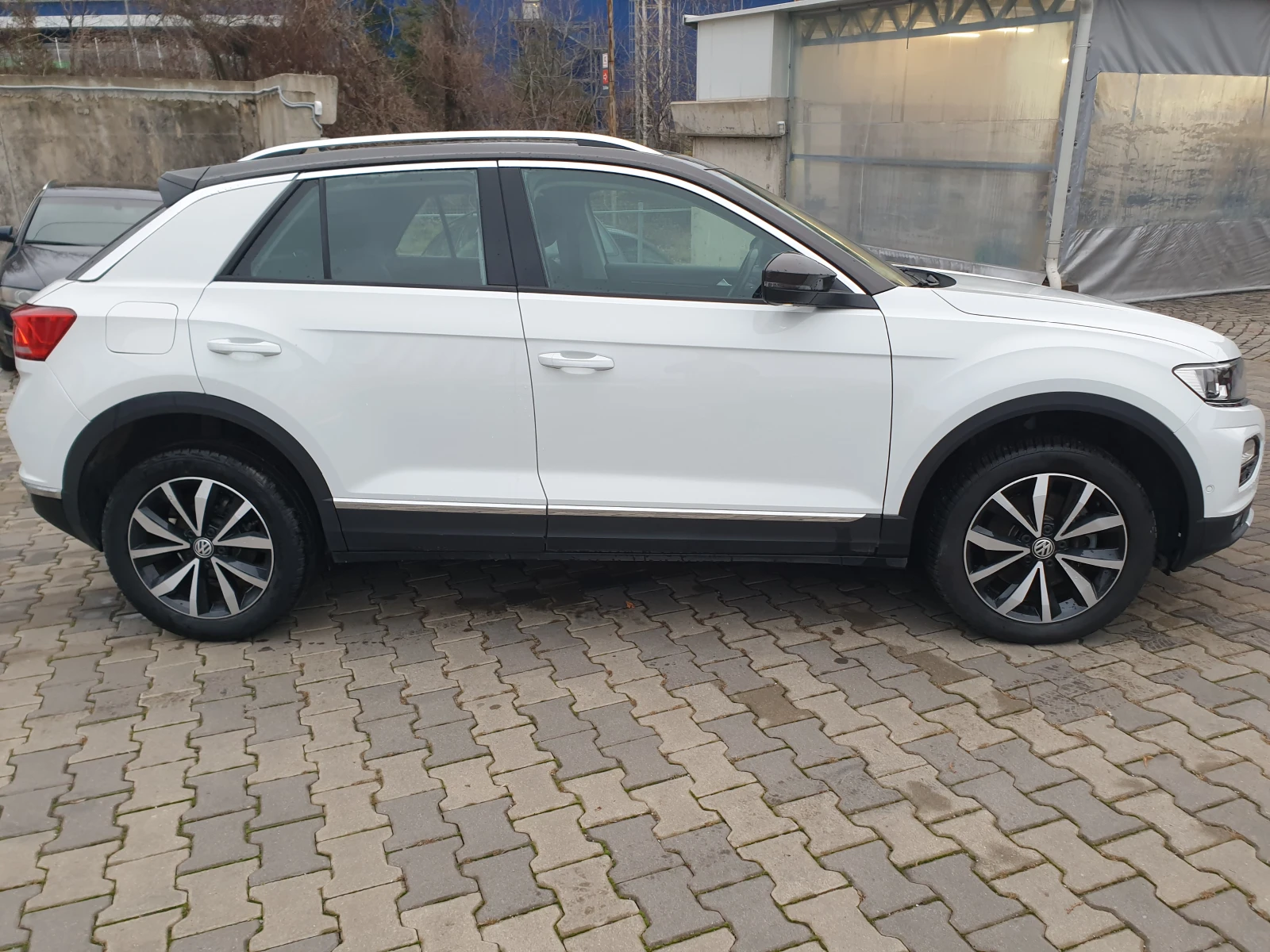 VW T-Roc 1.5 TSI - изображение 8