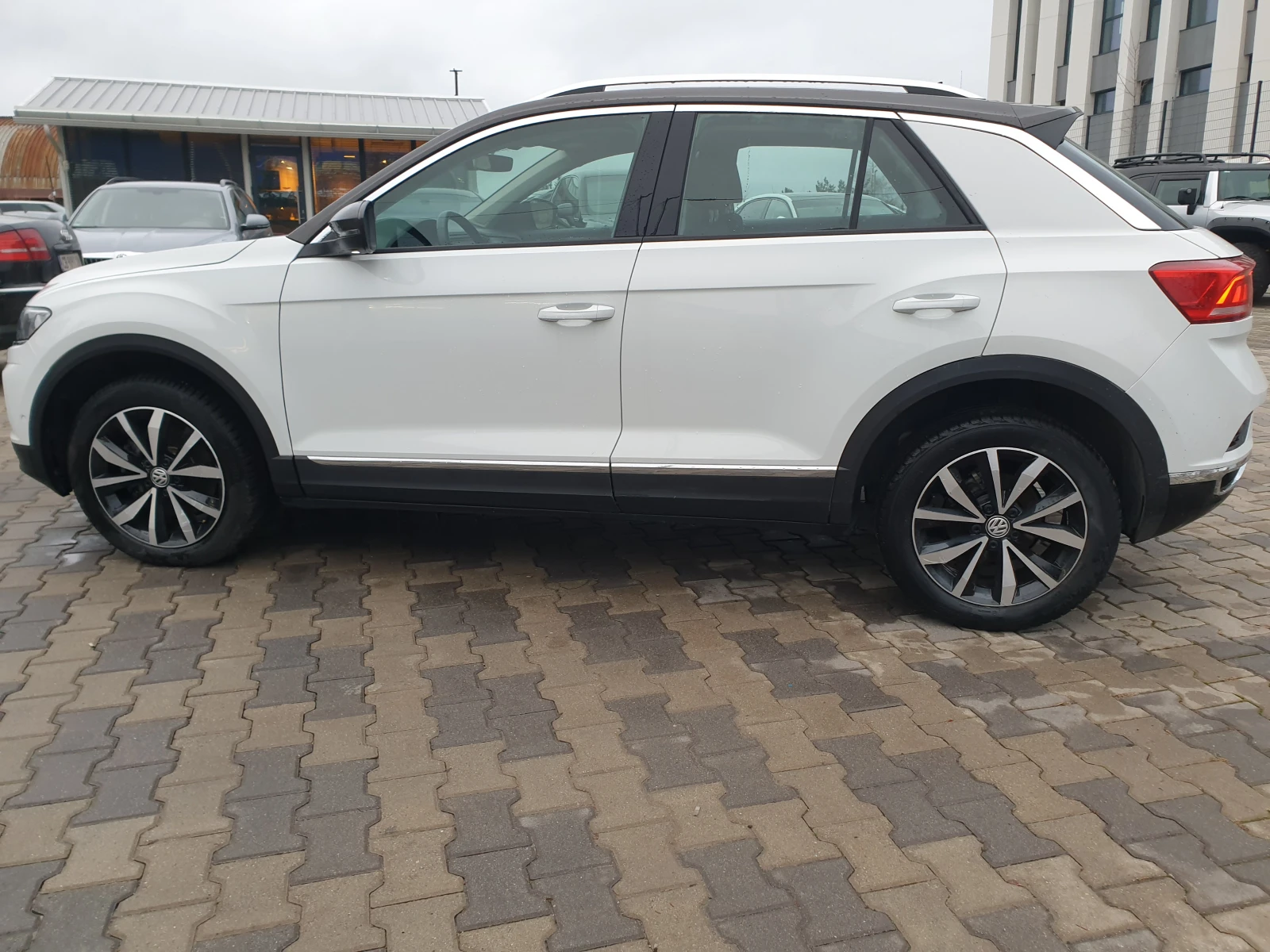 VW T-Roc 1.5 TSI - изображение 4