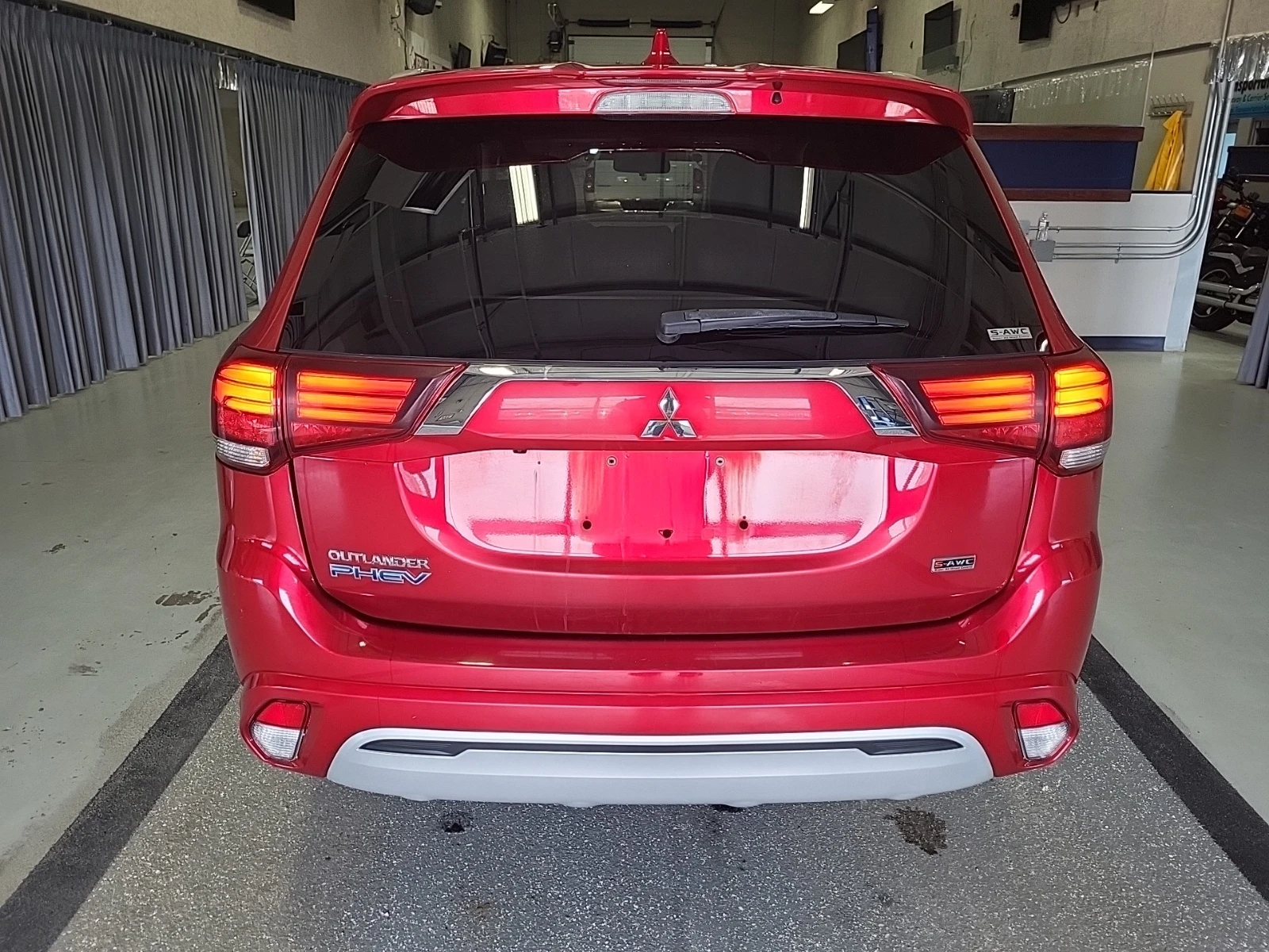Mitsubishi Outlander * PHEV SE* * АвтоКредит*  - изображение 3